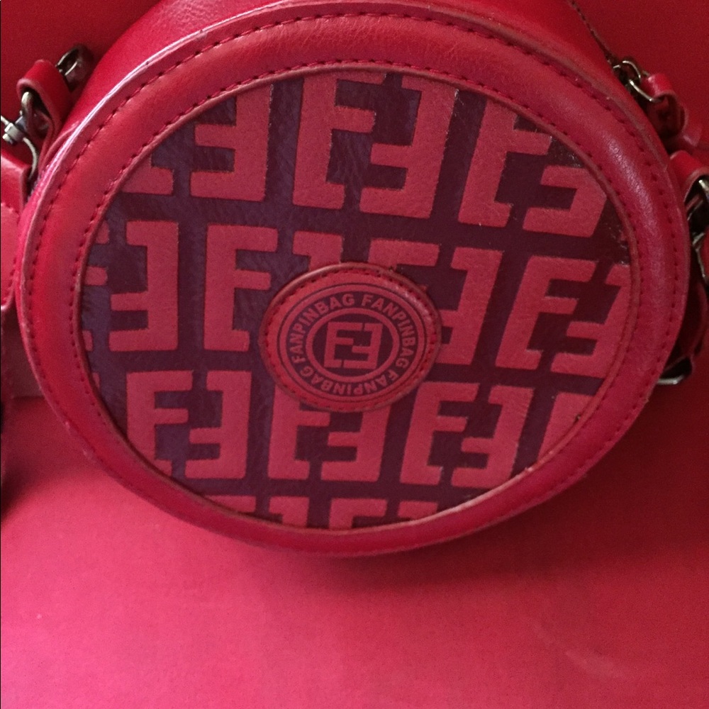 Crossbody E Bag - Picture 2 of 4